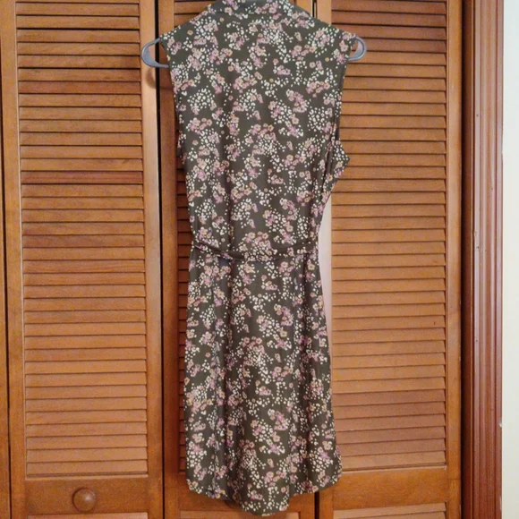 NWOT Precious Sleeveless Floral Dress Sz M - Picture 2 of 5